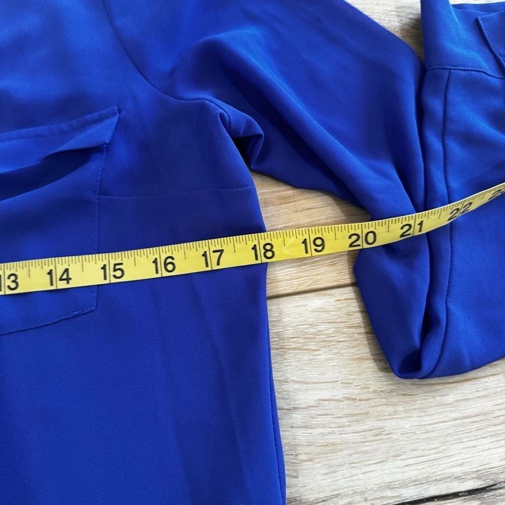 Candie's royal blue long sleeved blouse, back lace detailing, button sleeves, M. - Picture 7 of 13